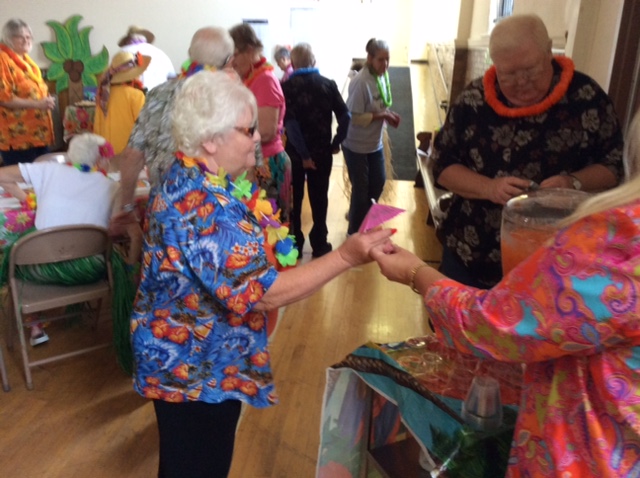 2015 photo luau alicia umbrella punch